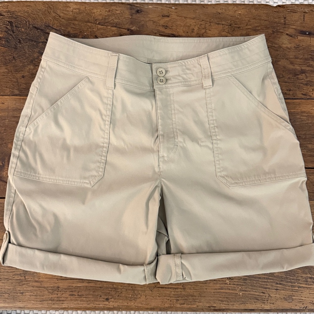 Eddie Bauer Khaki Active Outdoor Roll Cuff Shorts 9" Inseam Size 10